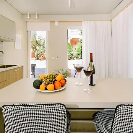 Apartman Nidra With Veranda Hriszí Aktí Haniá