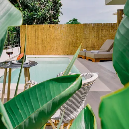 Nidra Veranda With Private Pool Апартаменти