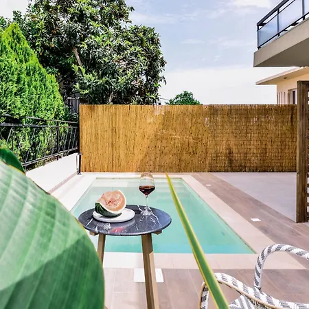 Nidra Veranda With Private Pool