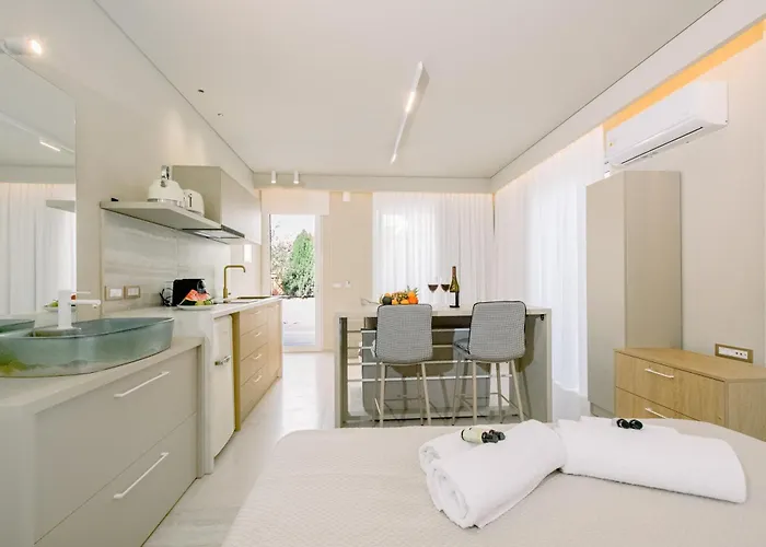 Nidra With Veranda Apartman