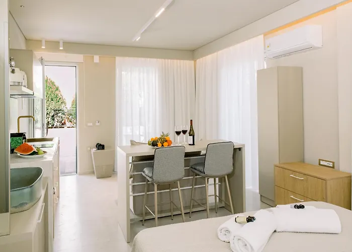 Nidra With Veranda 干尼亞